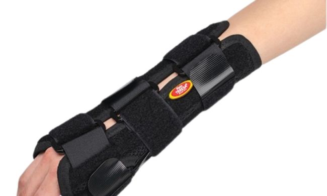 Czy można chodzić w ortezie cały dzień? Zalecenia specjalistów